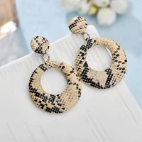 Mode Einfachen Stil Schlangenleder Kreis Übertriebene Ohrringe sku image 3