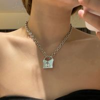 Fashion New Style Simple Cherry Lock Pendant Necklace main image 3