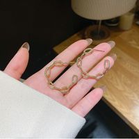 Korean Style Hollow C-shaped Metal Chain Design Earrings sku image 1