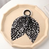 Korea's New Floral Fashion Pearl Bow Tie Hair Scrunchies sku image 3