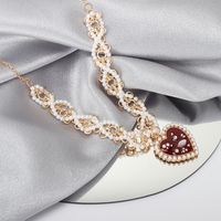 Collier De Chaîne De Perles En Métal Torsadé Pendentif Coeur De Mode main image 3