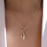 Simple Buckle Gold-plated Shell Pendent Necklace main image 1