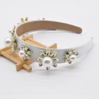 Baroque Diamond-studded Pearl Flower Wide-sided Headband main image 5