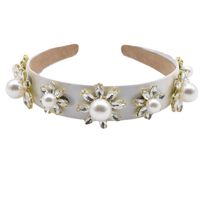 Baroque Diamond-studded Pearl Flower Wide-sided Headband main image 6