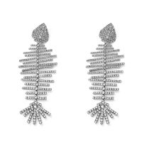 Boucles D'oreilles En Arête De Poisson Avec Pompon Et Chaîne De Griffes De Diamant De Personnalité De La Mode main image 6