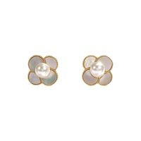 Fashion Pearl Small Flower Earrings Wholesale main image 6
