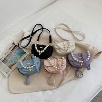 Fashion Pearl Chain Portable Saddle Bag main image 6