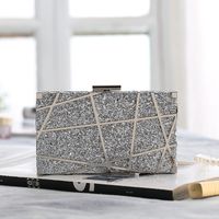 Fashion Square Dinner Bag Metal Hand Bag Banquet Bag Hollow Dinner Bag Chain Clutch main image 5