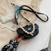 Fashion Pearl Chain Portable Saddle Bag sku image 3