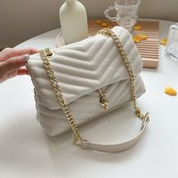 Fashion Embroidery Thread Texture One-shoulder Messenger Chain Bag main image 1