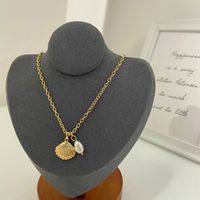 Simple Texture Freshwater Pearl Imitation Shell Pendant Necklace main image 3