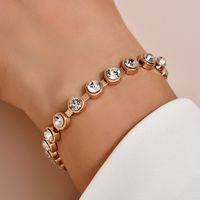 Bracelet Rond Plaqué Or Serti De Diamants De Style Nouveau Et Simple main image 1