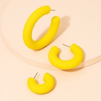 Fashion Geometric Yellow C-shape Resin Earrings Wholesale main image 4