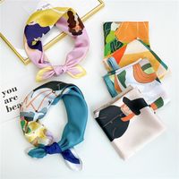 Wholesale Fashion Contrast Color Printing Small Square Scarf main image 5