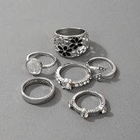 New Fashion Style All-match Hohlblume Diamant Geometrischen Dreieck Ring Set main image 6