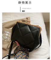 Fashion Rhombus Metal Snap Single Shoulder Messenger Bag sku image 3
