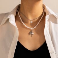 Simple Baroque Style Silver Love Pendant Pearl Dancing Girl Necklace 2-piece Set sku image 1