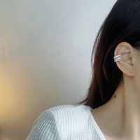 نسخة كورية متعددة الطبقات من اللؤلؤ الزركون مشبك عظم الأذن ، مزاجه الأنثوي ، مشبك الأذن بدون آذان مثقوب ، أزياء فرنسية ، هونغ كونغ main image 5