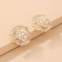 Retro Pearl Camellia Earrings Wholesale sku image 1