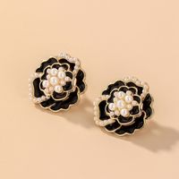 Retro Pearl Camellia Earrings Wholesale main image 1