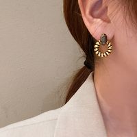 Korean Style Inlaid Rhinestone Geometric Circle Earrings main image 3