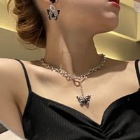Simple Alloy Butterfly Pendant Necklace main image 3