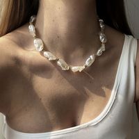 Simple Irregular Geometric Pearl Necklace main image 3