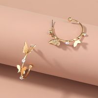 Fashion C-shaped Glossy Butterfly Diamond Earrings main image 4