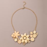 New Fashion Yellow Hollow Flower Necklace main image 3
