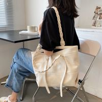 Simple Stone Texture Twist Braided Rope One-shoulder Underarm Bag main image 6