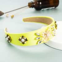 Retro Simple Geometric Alloy Pearl Flower Fabric Headband main image 4