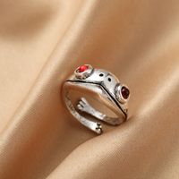 Han Zhishang Retro Frog Ring Cross-border Distressed Simple Garnet Ring Creative Opening Adjustable Ring main image 3