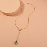 Retro Style Metal Irregular Water Drop Shaped Pendant Necklace main image 3