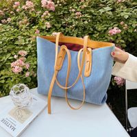 Fashion Canvas Large Capacity Contrast Color Handbag main image 1