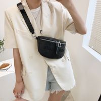 Fashion Embroidered Metal Chain Chest Bag main image 5