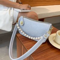 Simple Cartoon Embossed Solid Color Pearl Chain Messenger Bag main image 5