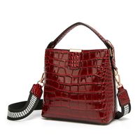 Fashion Texture Crocodile Pattern Patent Leather Handbag sku image 1