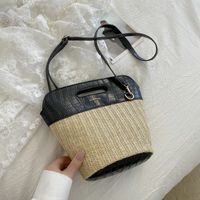 Sac Seau De Messager Portable En Paille De Couleur Contrastante À Coutures Coréennes sku image 2
