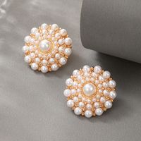 Korean Natural Shell Flower Contrast Pearl Earrings main image 3