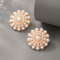 Korean Natural Shell Flower Contrast Pearl Earrings main image 4