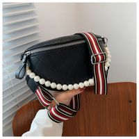 Trendy Pearl Chain Shoulder Messenger Chest Bag sku image 2
