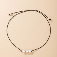 Simple Three Pearl String Necklace main image 1