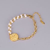 Fashion Half Bead Pearl Queen Portrait Round Pendant Bracelet Wholesale main image 3