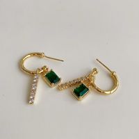 Retro Emerald Inlaid C-shaped Earrings main image 6