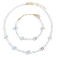 Nouvel Ensemble De Bracelets De Collier De Perles Rondes Acryliques Smiley De Couleur Contrastante main image 6