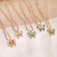 Fashion Claw Chain Butterfly Pendent Alloy Necklace main image 1