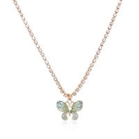Fashion Claw Chain Butterfly Pendent Alloy Necklace main image 6