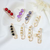 Simple Geometric Pearl Alloy Pin main image 1