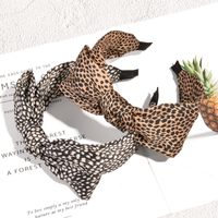 Einfaches Geknotetes Stirnband Mit Leoparden-fruchtdruck main image 5