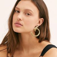 Exaggerated Metal Knotted Twist Geometric Round Creative Earrings main image 3